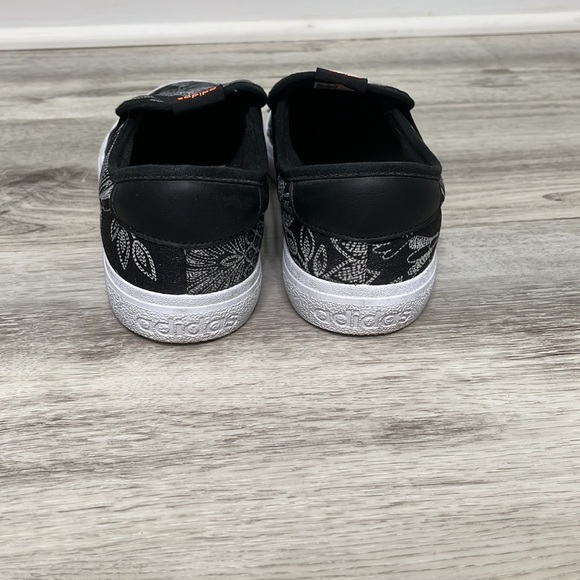 Men’s Adidas Slip On Shoes - Picture 4 of 9